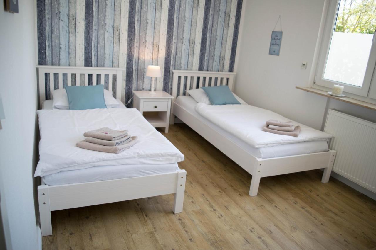 Ferienwohnung Nordic Im Deichhaus Husum  Exterior foto